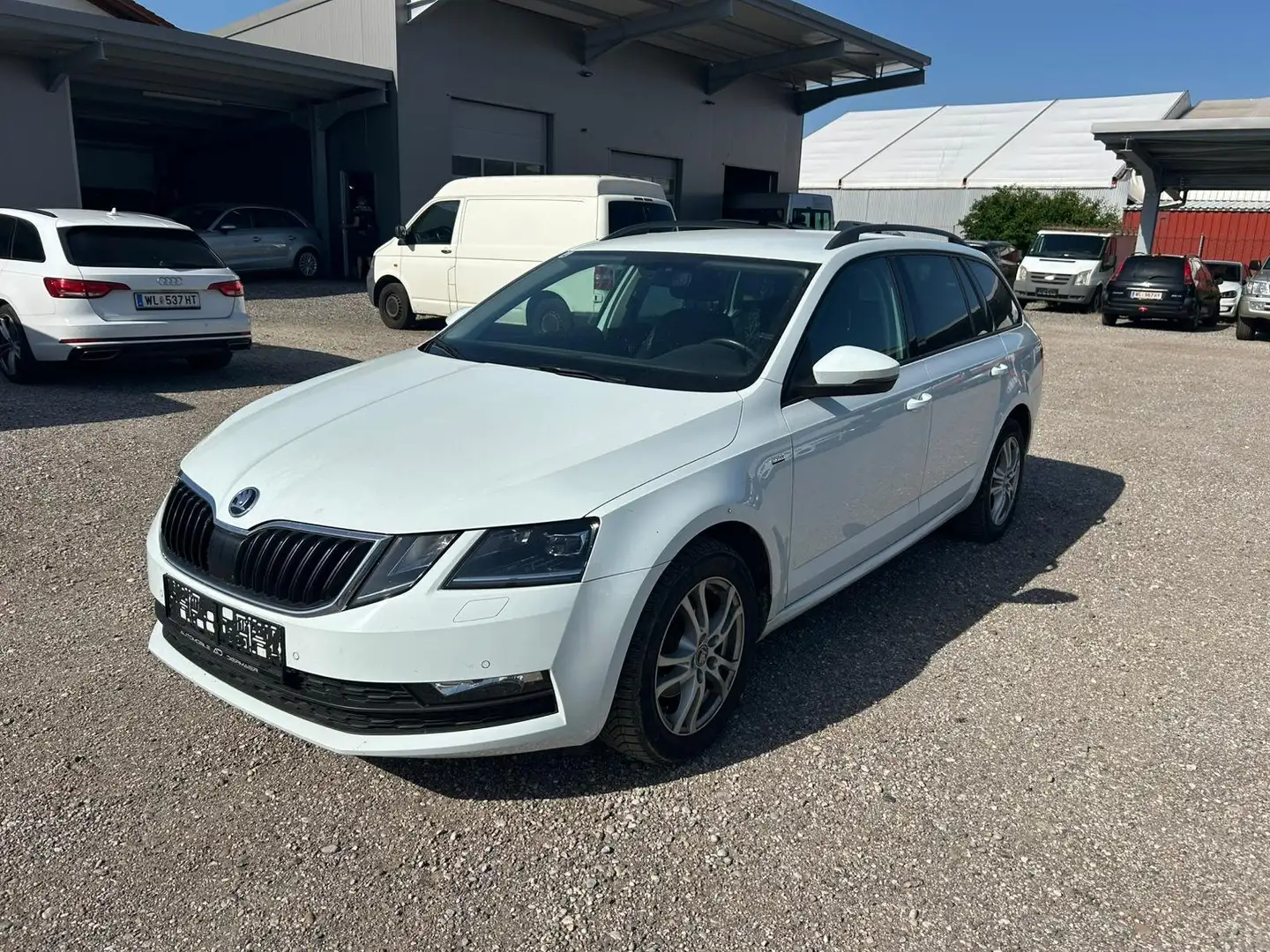 Skoda Octavia Clever Weiß - 1