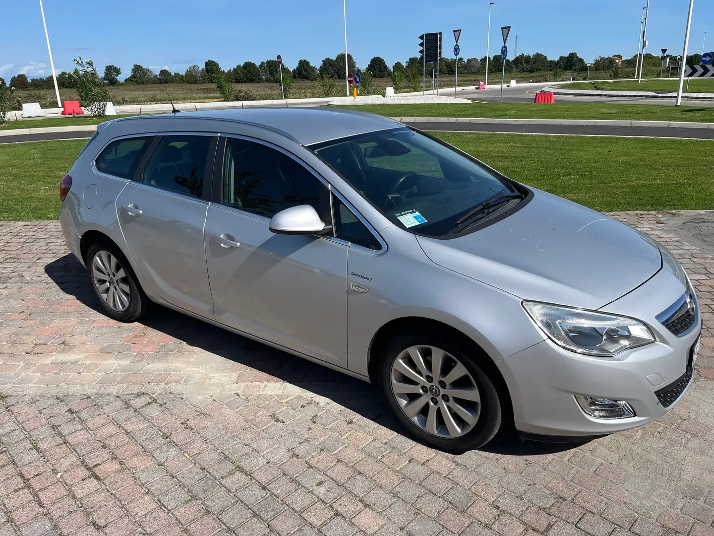 Opel Astra Sports Tourer 1.7 cdti Cosmo 110cv Silber - 1
