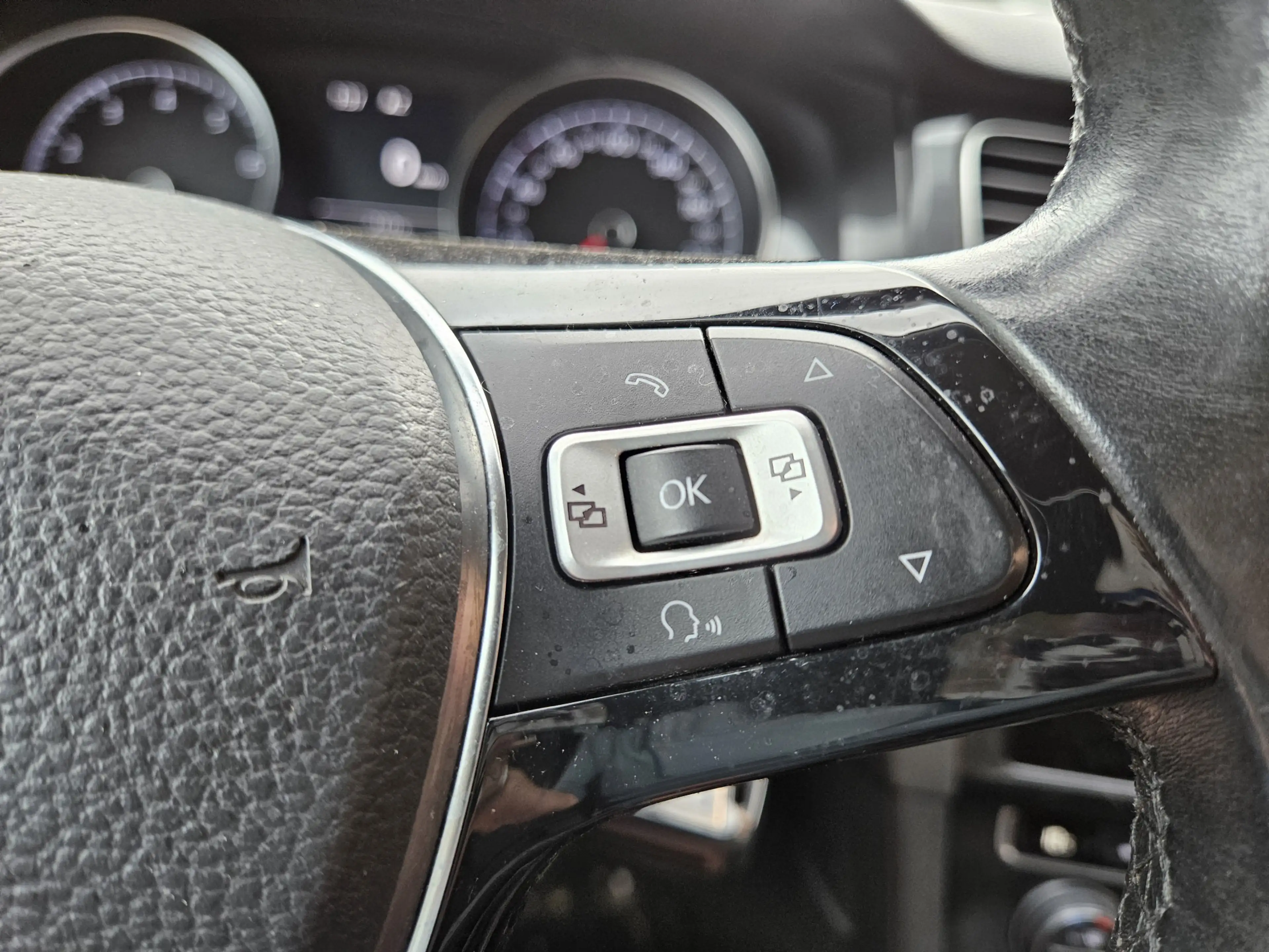 Volkswagen Golf 1.4 TSI Highline — photo 21