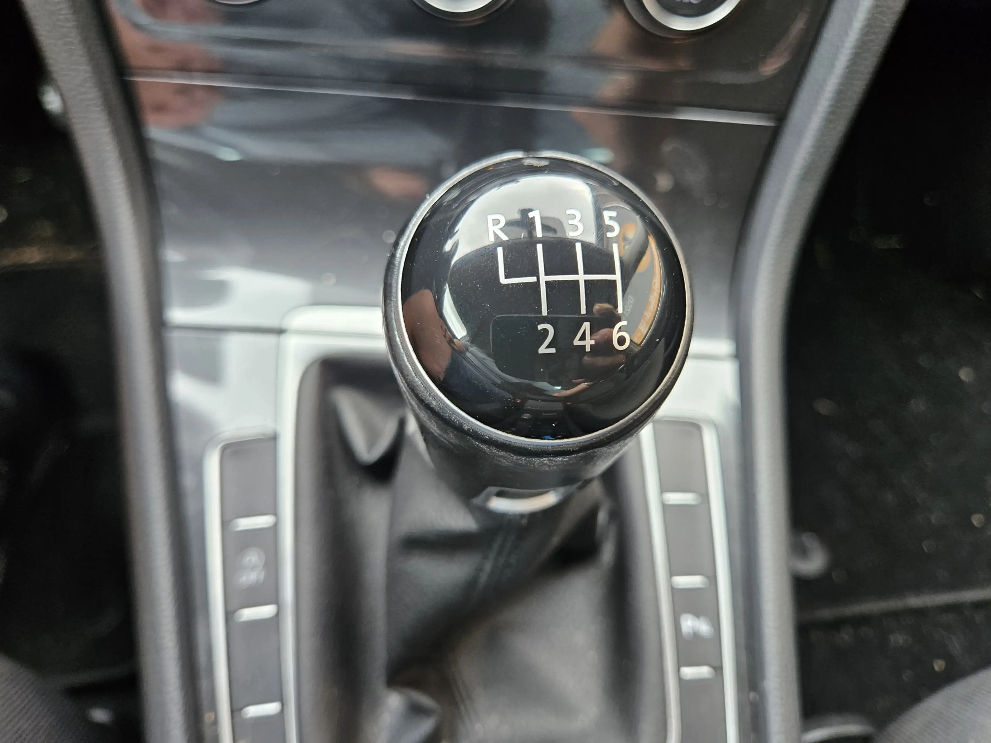 Volkswagen Golf 1.4 TSI Highline — photo 17