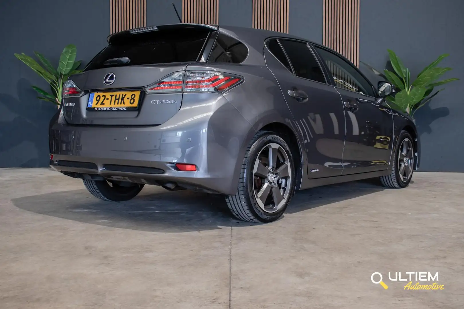 Lexus CT 200h Business Line Pro | *LEDER*CAMERA*NAVIGATIE* Gris - 2