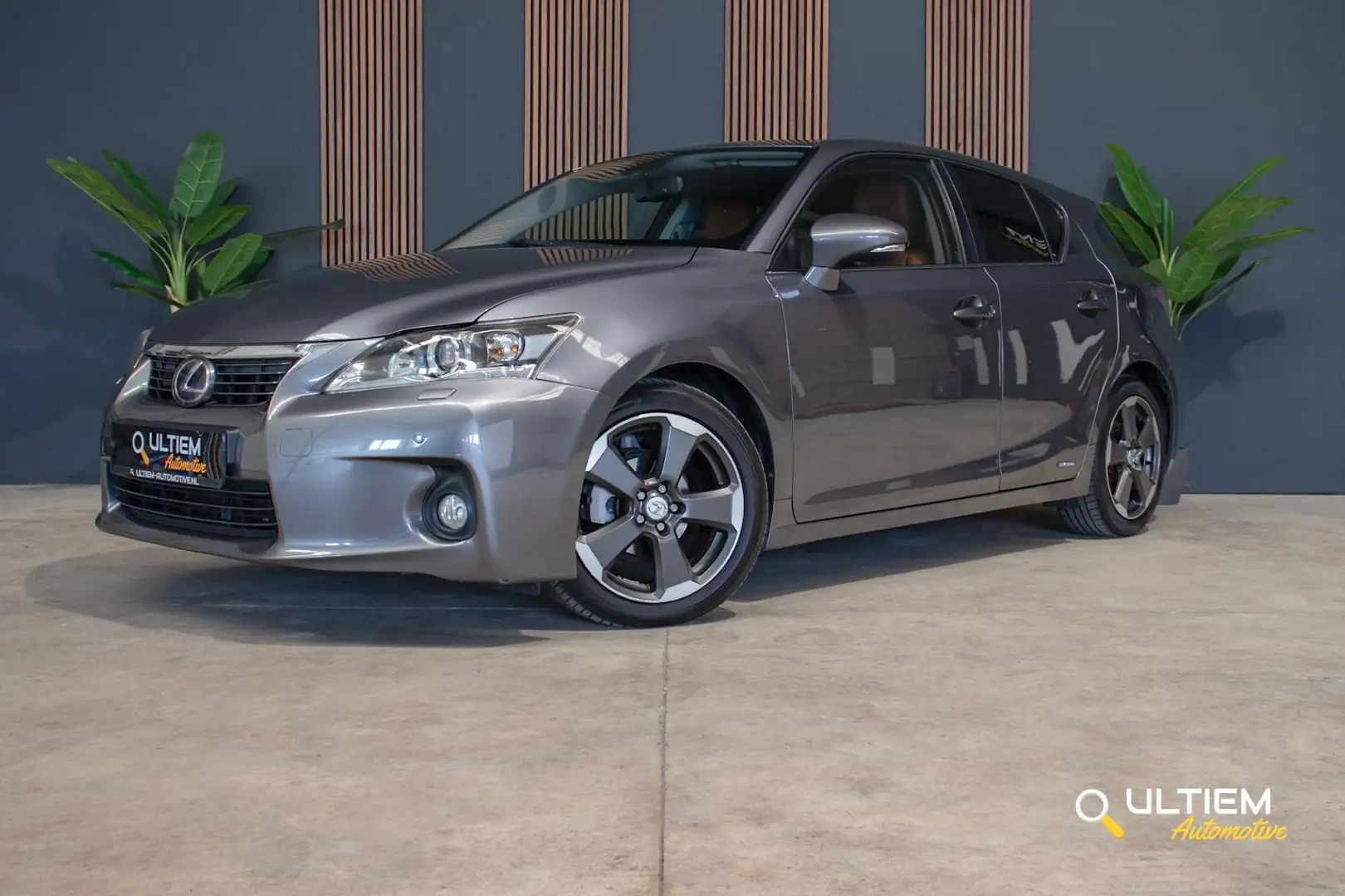 Lexus CT 200h Business Line Pro | *LEDER*CAMERA*NAVIGATIE* Gris - 1