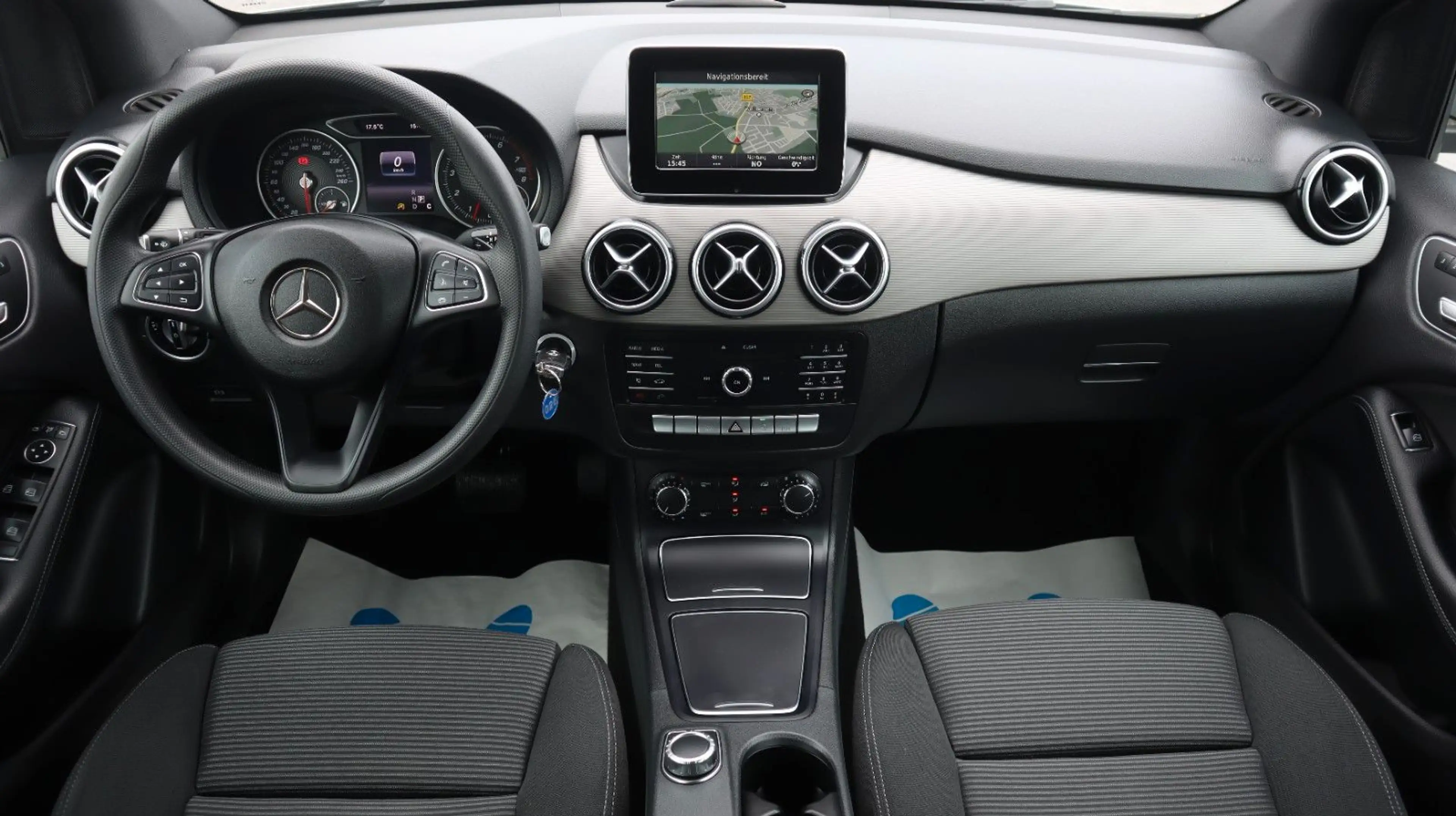 Mercedes-Benz B 220 B220 4Matic Style Aut Navi PDC Klima Memory Temp — photo 11