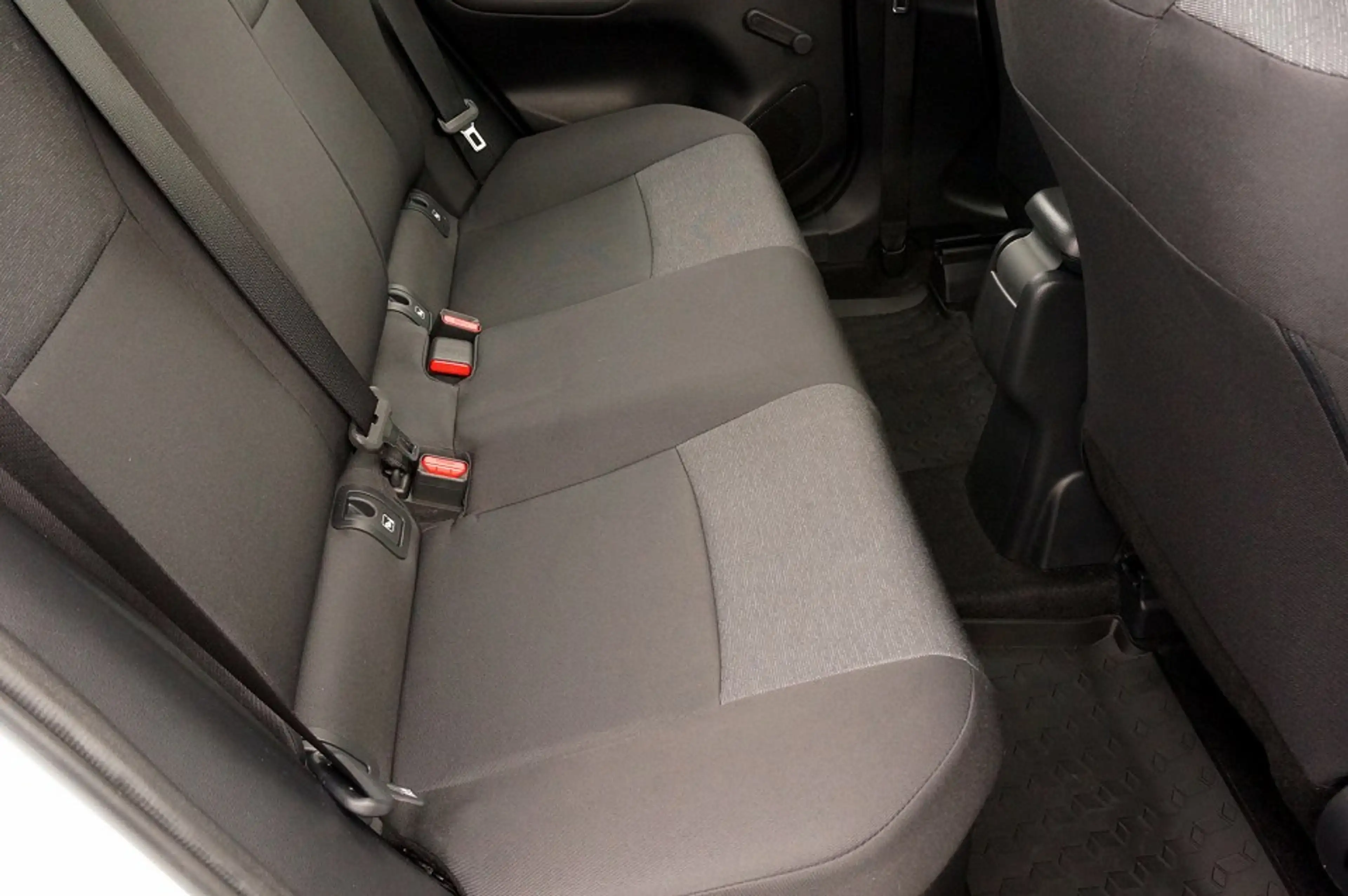 Mazda 2 Hybrid Pure | Benzin Hybrid 116 | Allwetterreifen — photo 15