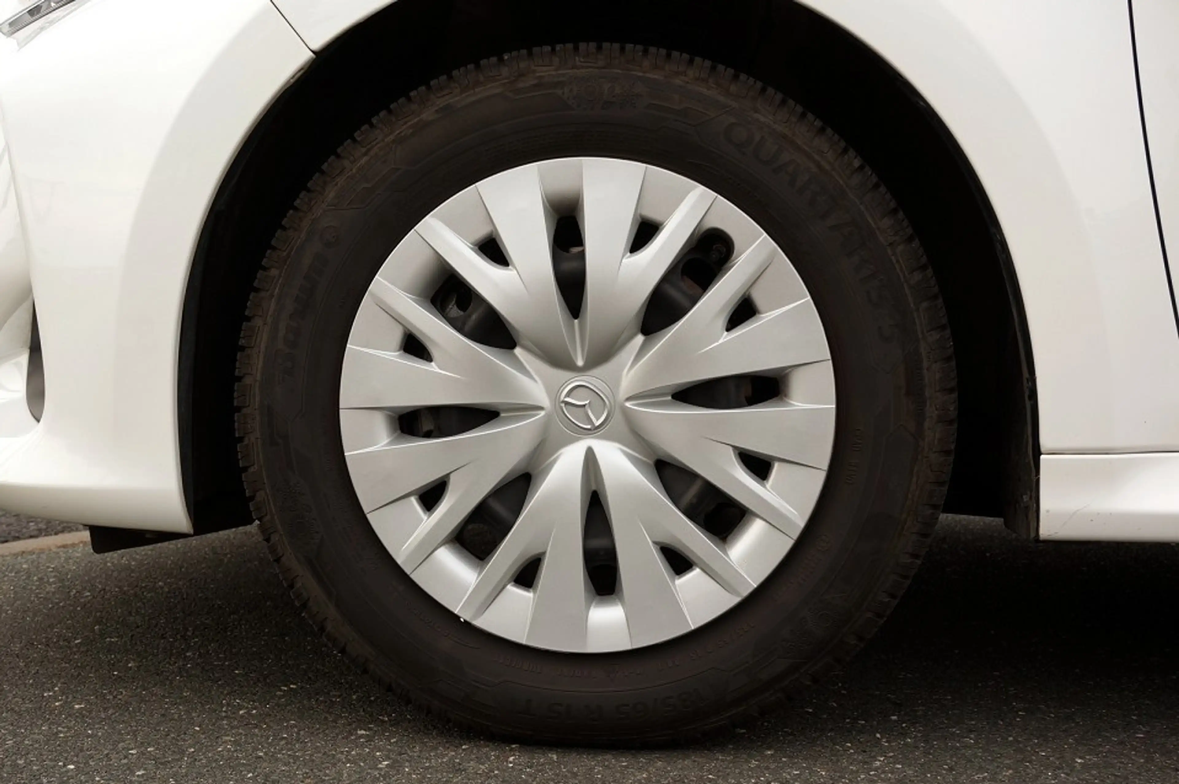 Mazda 2 Hybrid Pure | Benzin Hybrid 116 | Allwetterreifen — photo 5