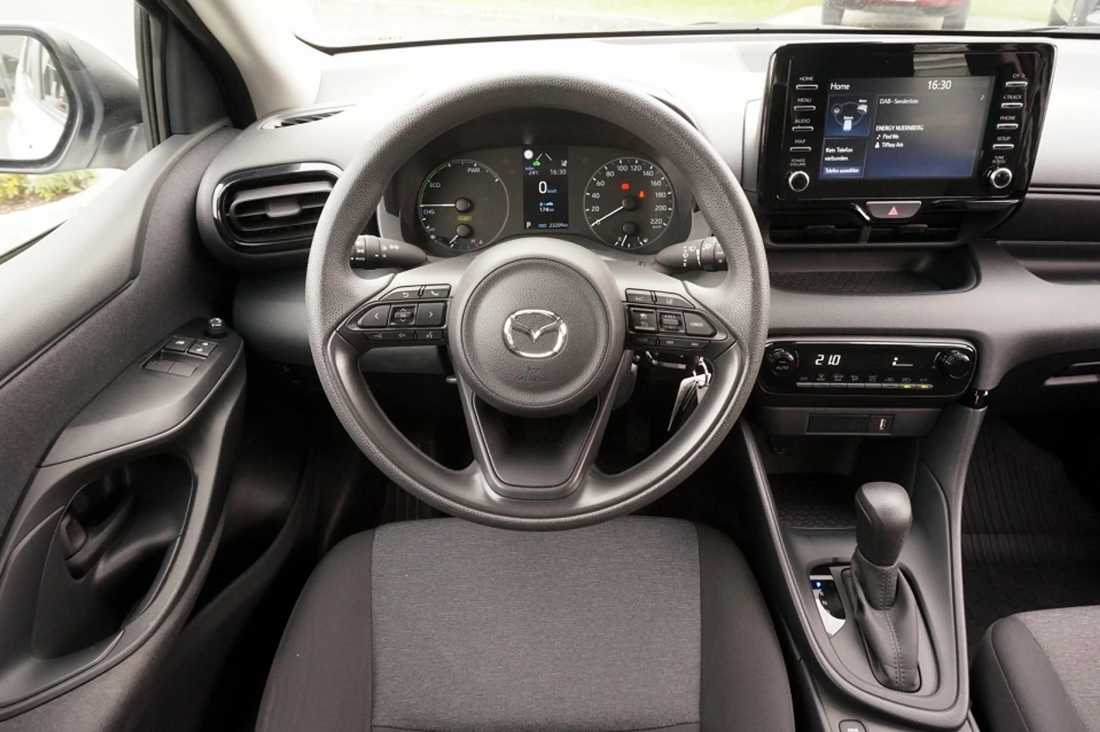 Mazda 2 Hybrid Pure | Benzin Hybrid 116 | Allwetterreifen — photo 8