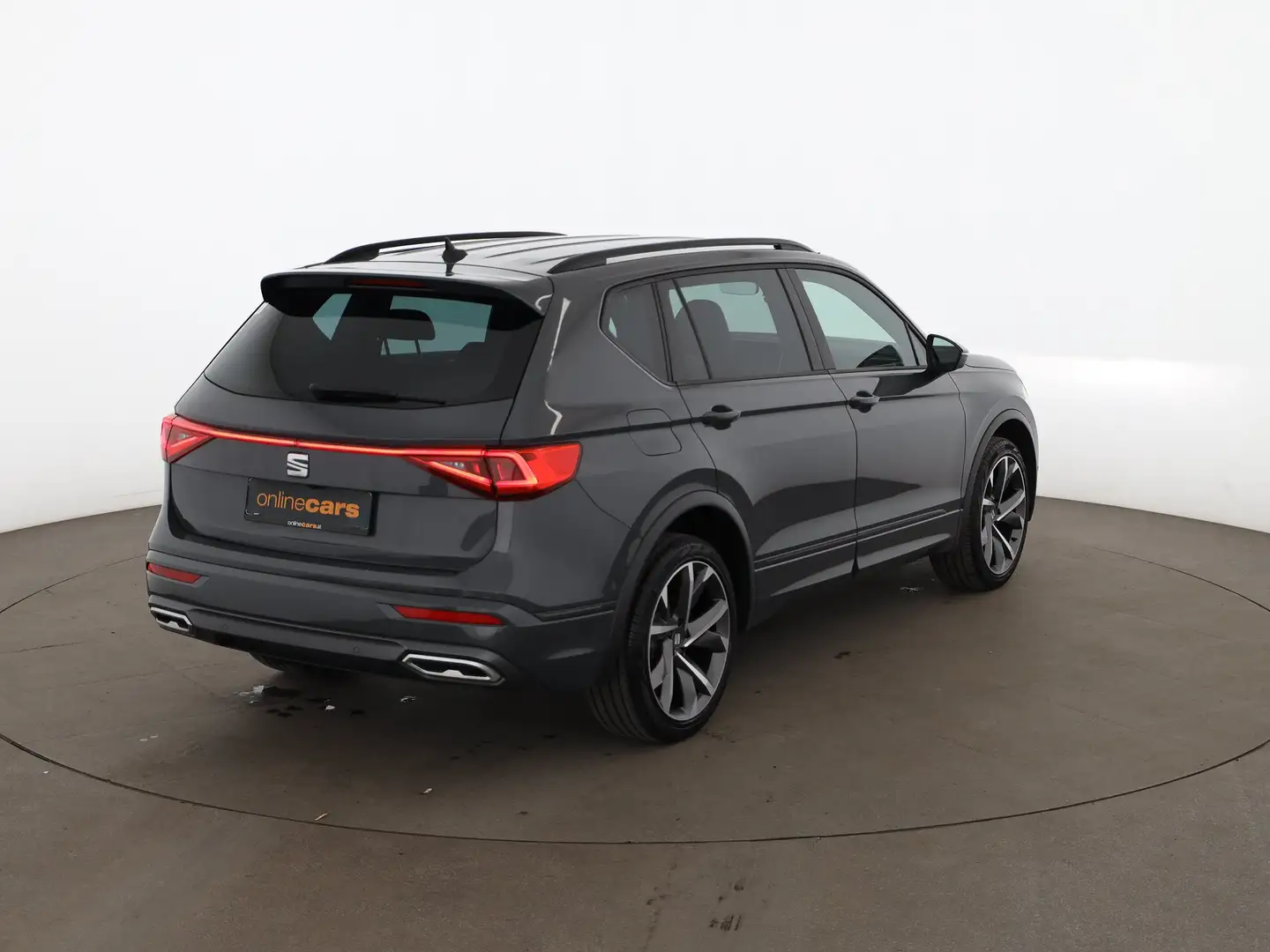 SEAT Tarraco 2.0 TDI FR Aut LED AHK RADAR NAVI SITZHZG Grau - 2