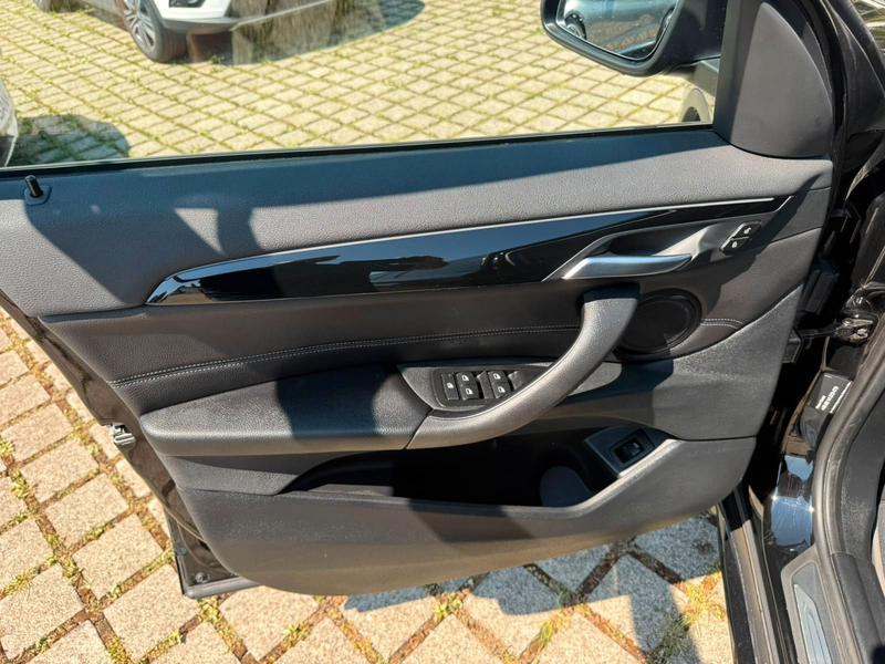 BMW X1 xDrive 18 d Sport Line — photo 14