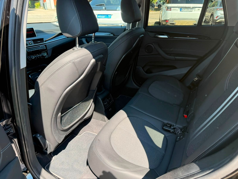 BMW X1 xDrive 18 d Sport Line — photo 15