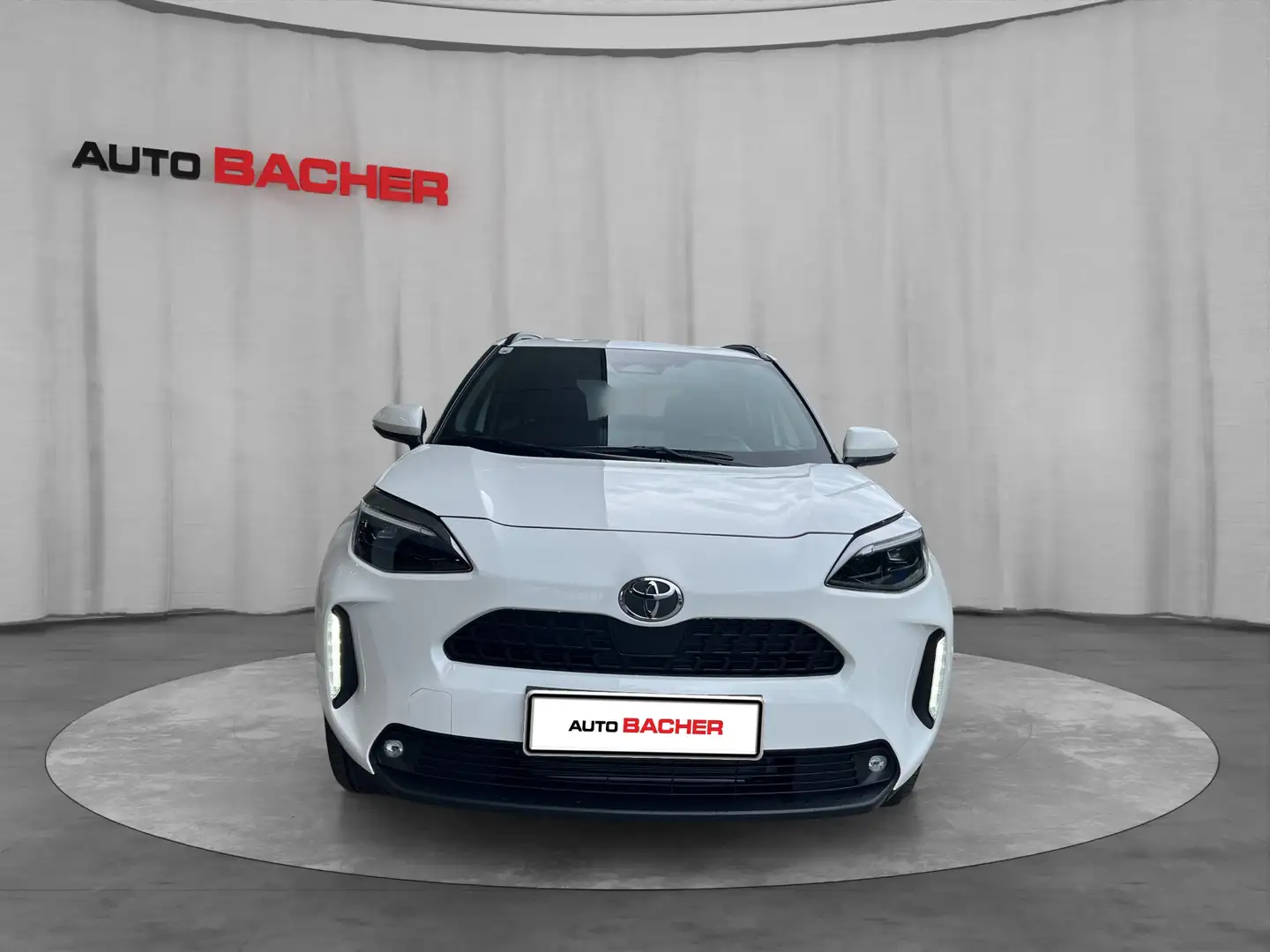 Toyota Yaris Cross 1,5 l Active Drive Hybrid Weiß - 2