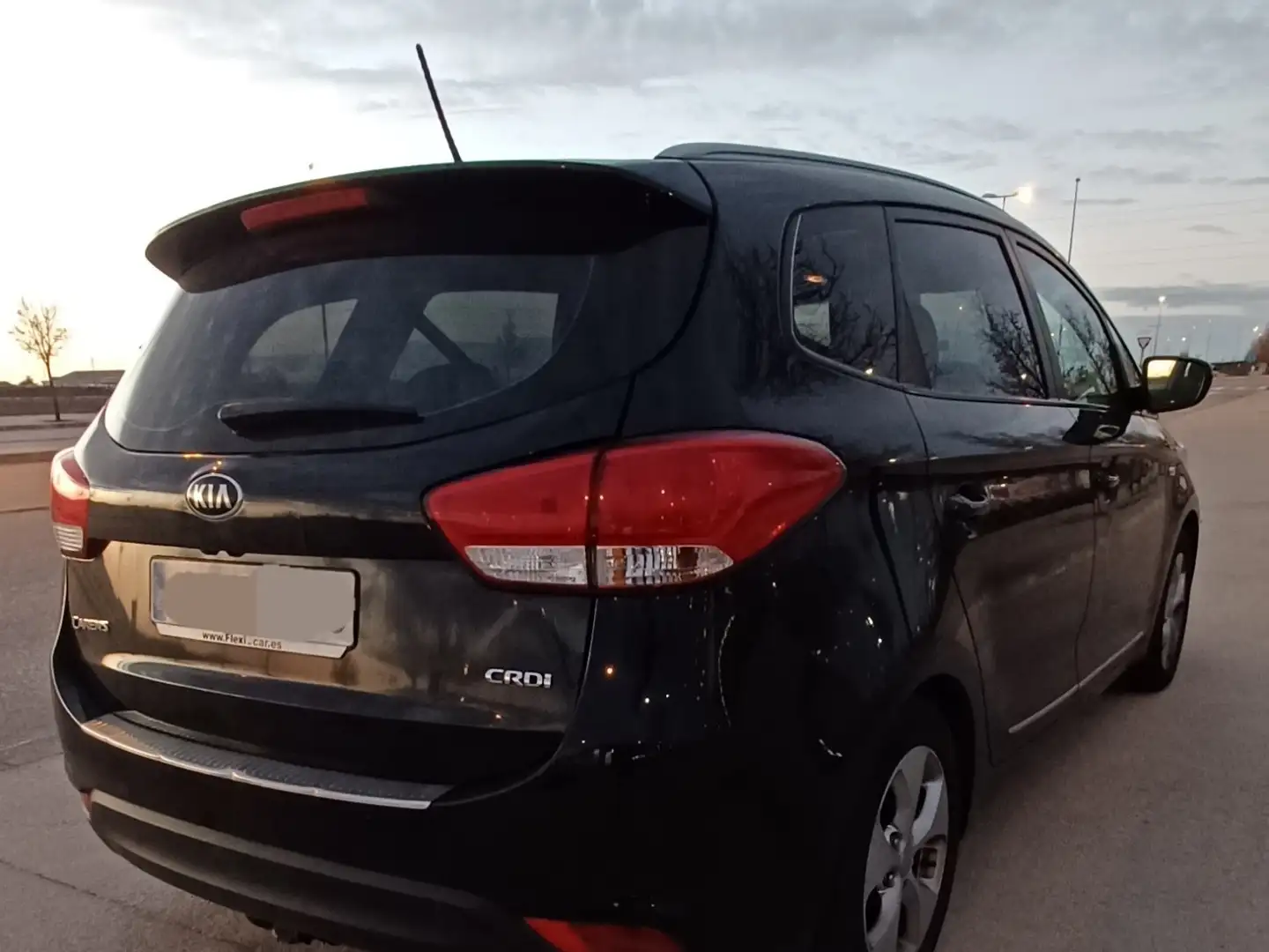 Kia Carens 1.7CRDi Eco-Dynamics Concept 115 Negro - 2