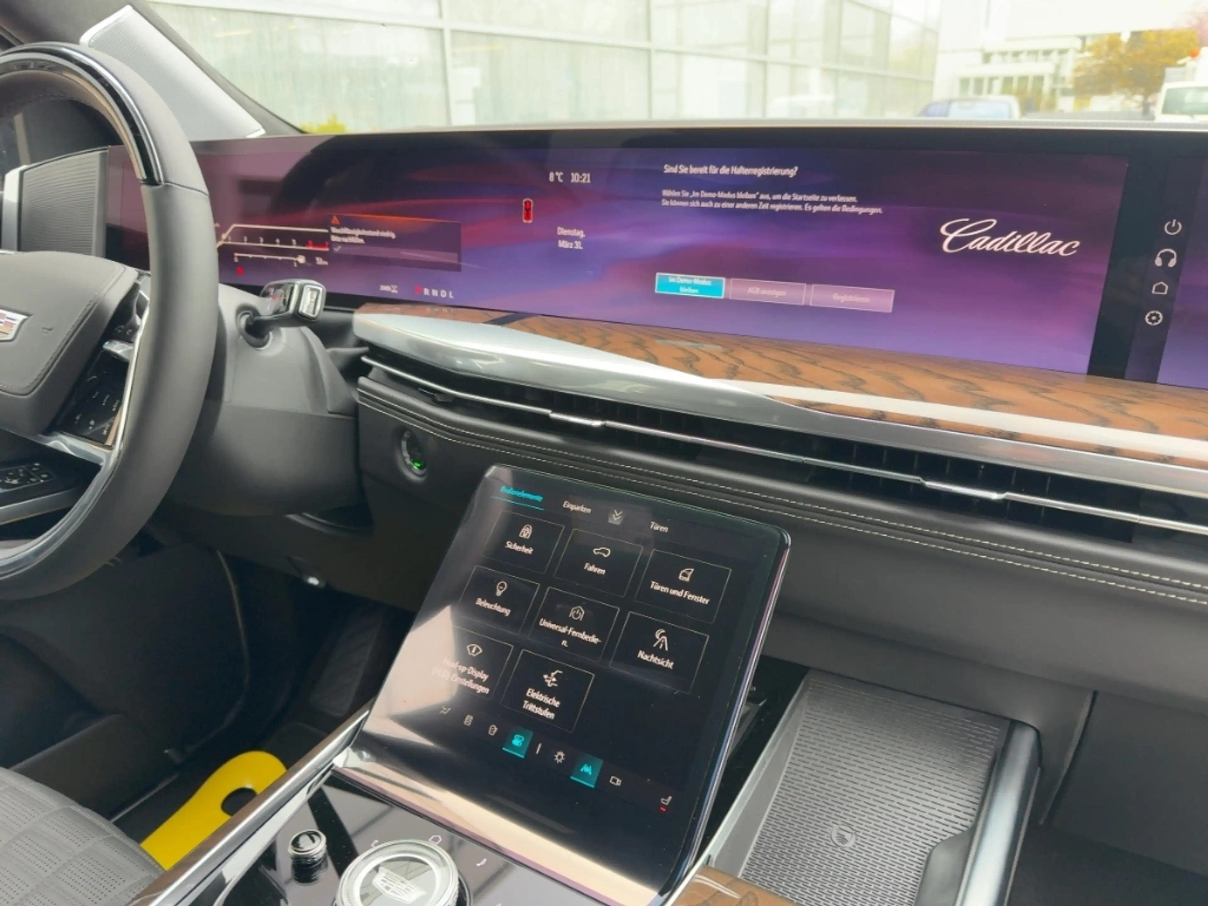 Cadillac Escalade MY26 ESV Executive Package 24 Zoll Sport Platinum — photo 9