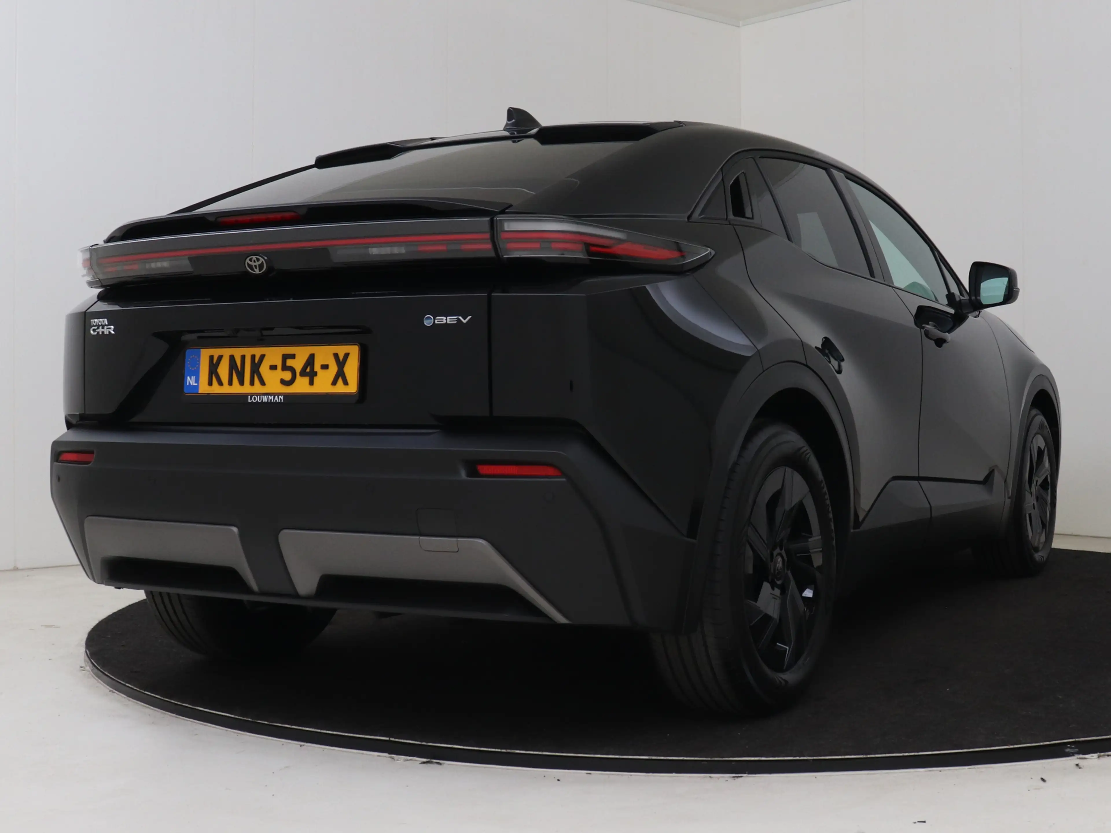 Toyota C-HR+ First Edition 77 kWh — photo 2