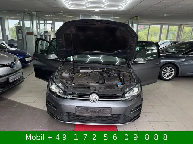 Volkswagen Golf view 3