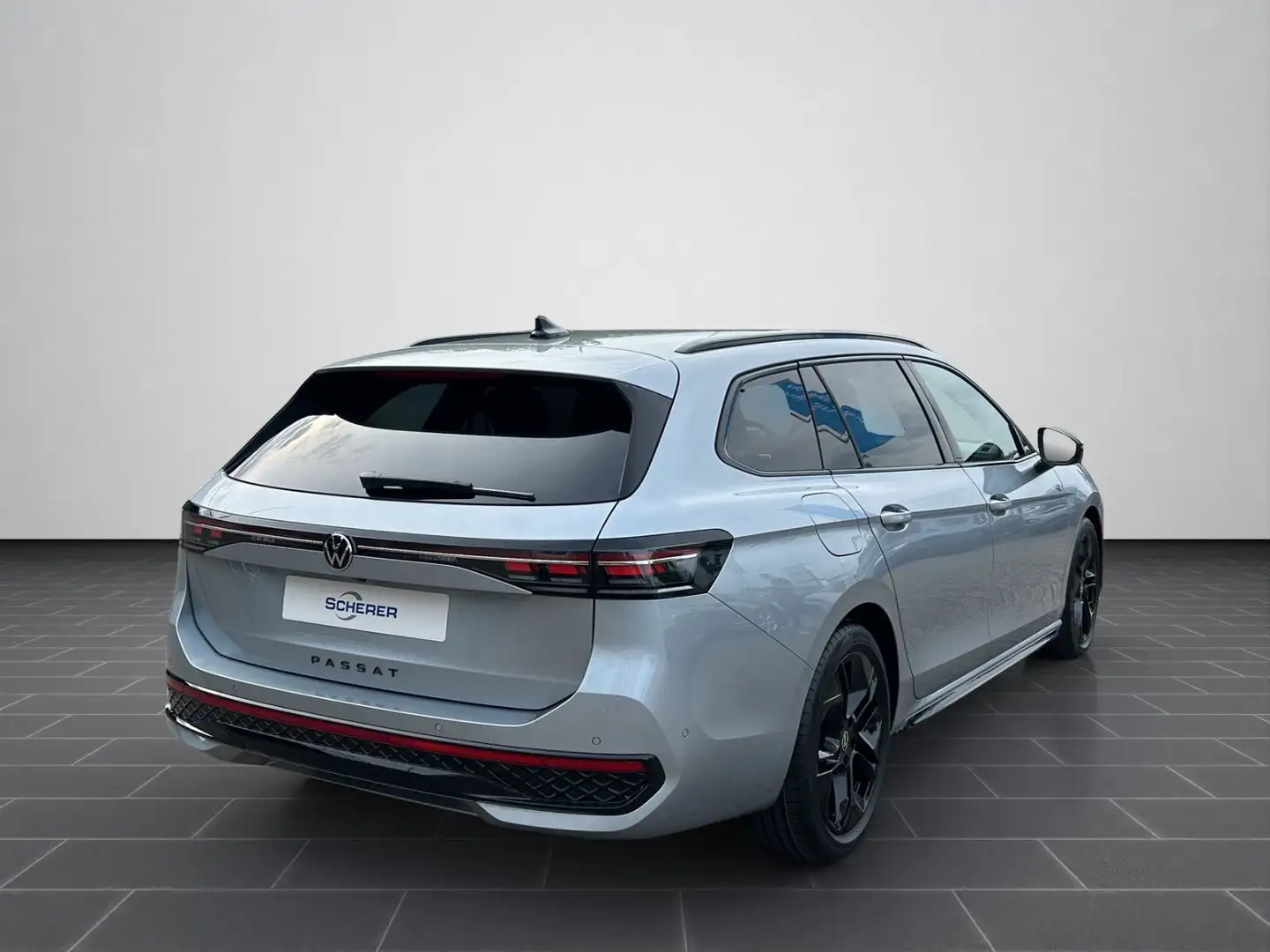 Volkswagen Passat Variant R-Line 2,0 l TDI 150 PS DSG7 Silber - 2