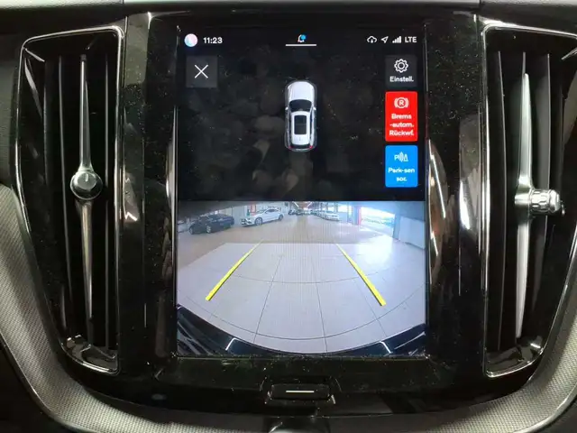 Volvo XC60 view 13