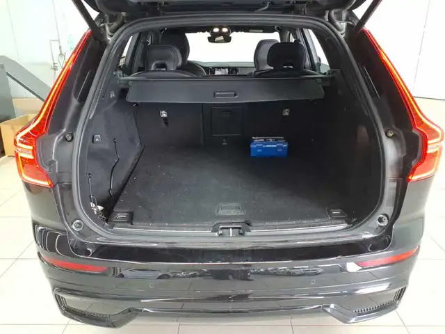 Volvo XC60 view 9