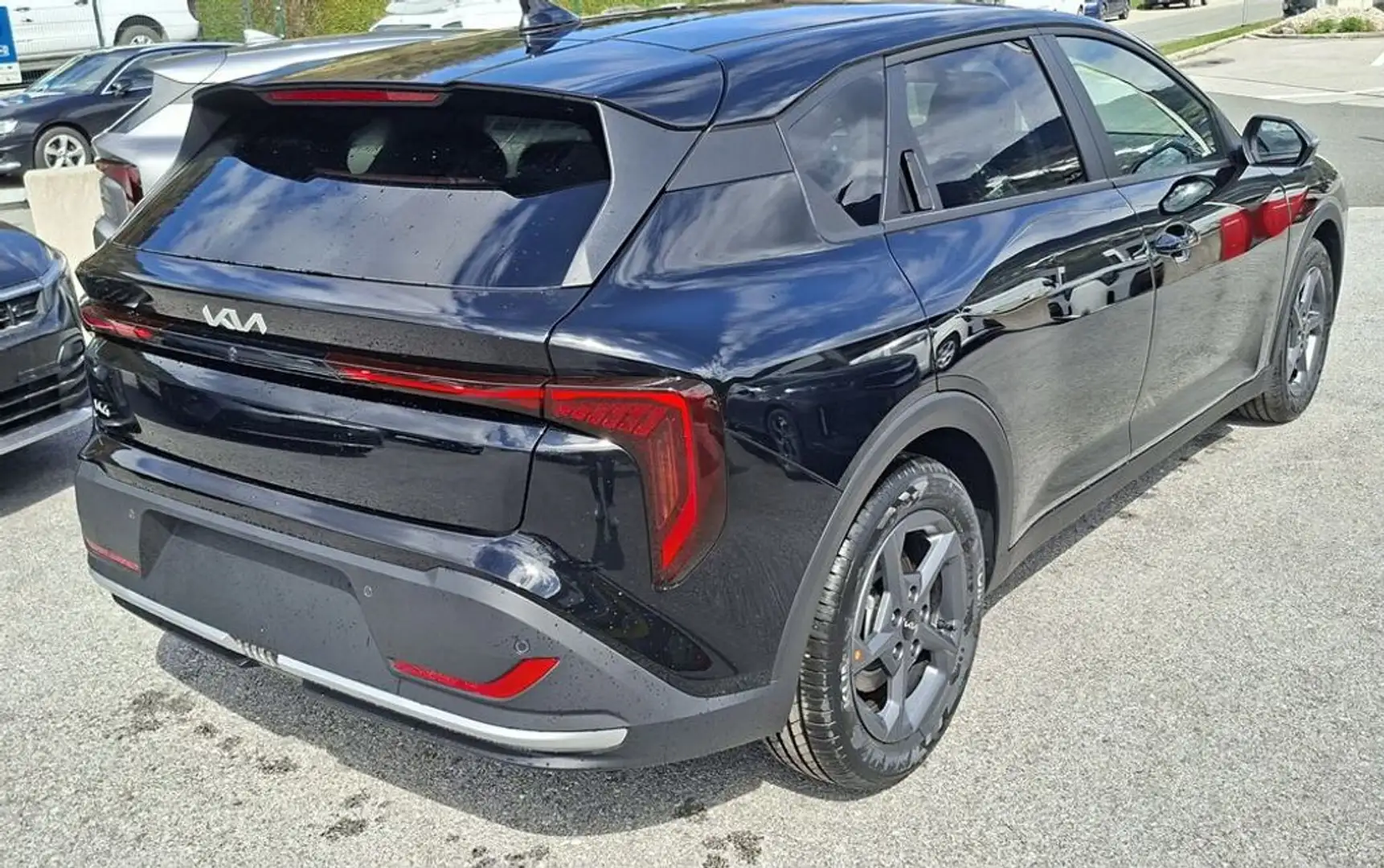 Kia K4 1,0 TGDI 48V Silber DCT Schwarz - 2