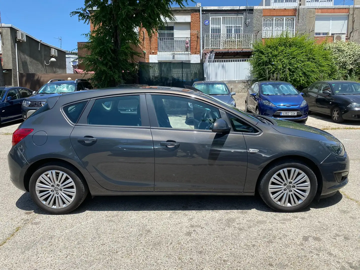 Opel Astra Astra ST 1.6 Selective Selective Gris - 2