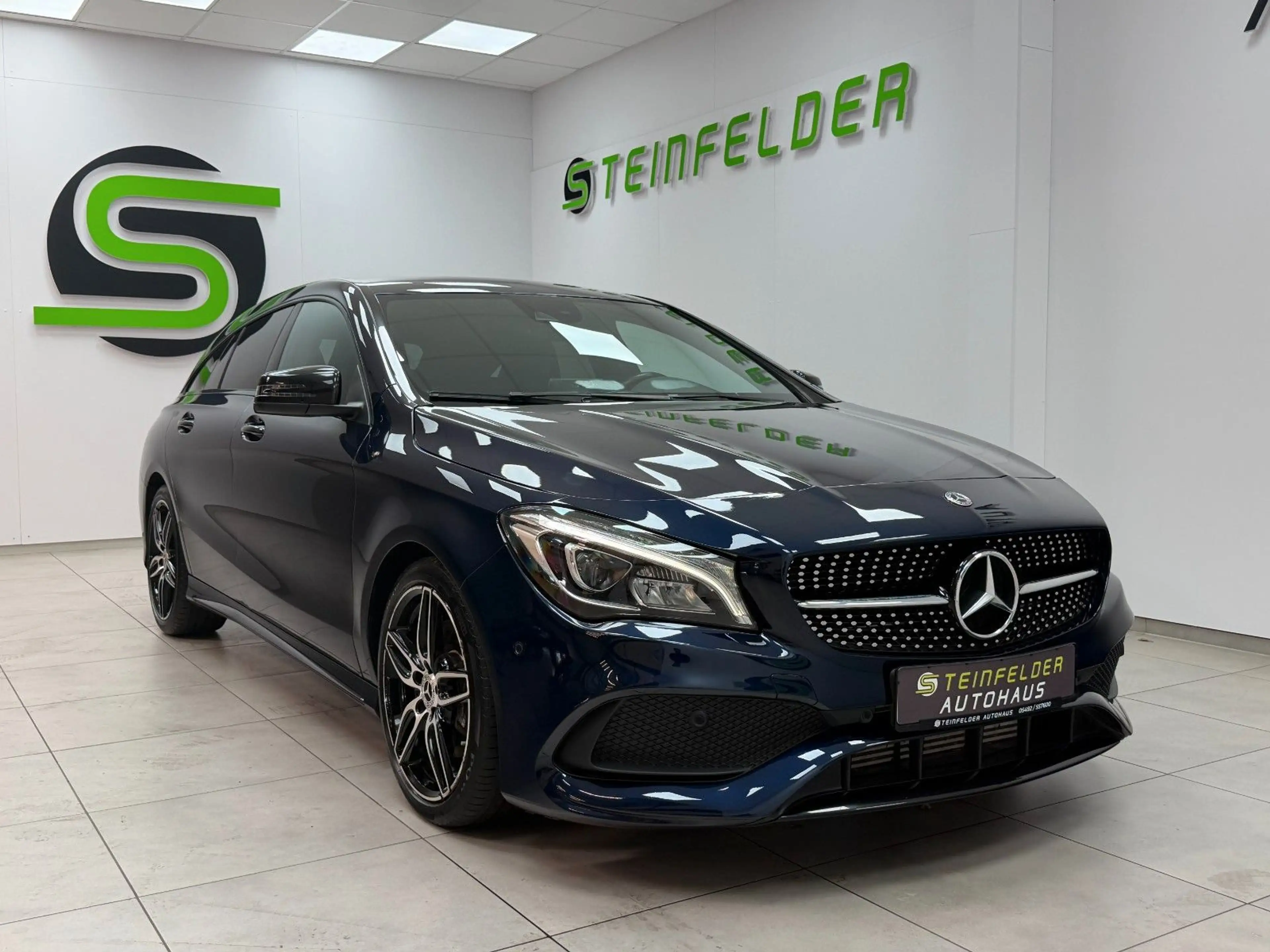 Mercedes-Benz CLA 220 / AMG / AHK / NIGHT PAKET