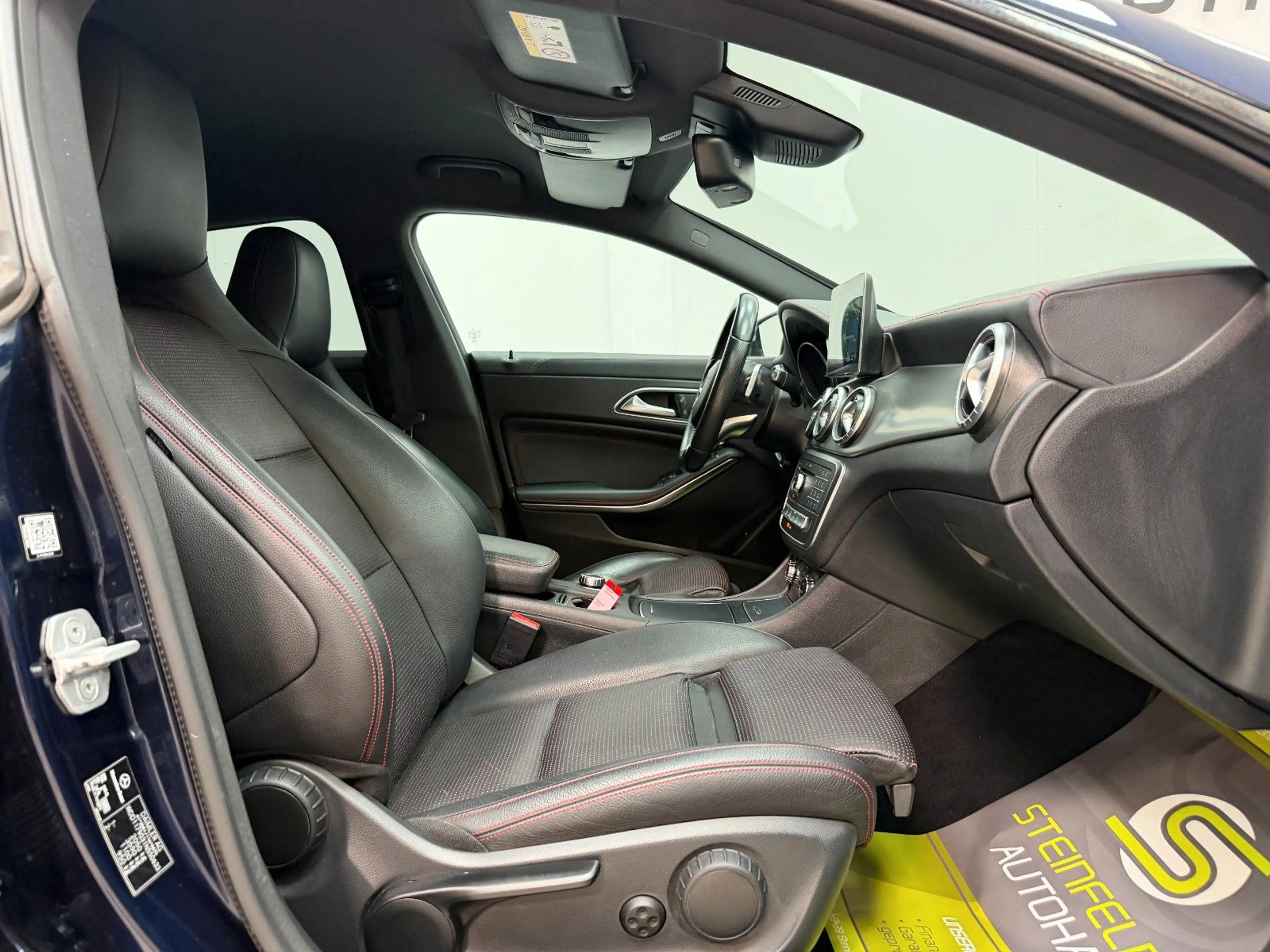 Mercedes-Benz CLA 220 / AMG / AHK / NIGHT PAKET — photo 12