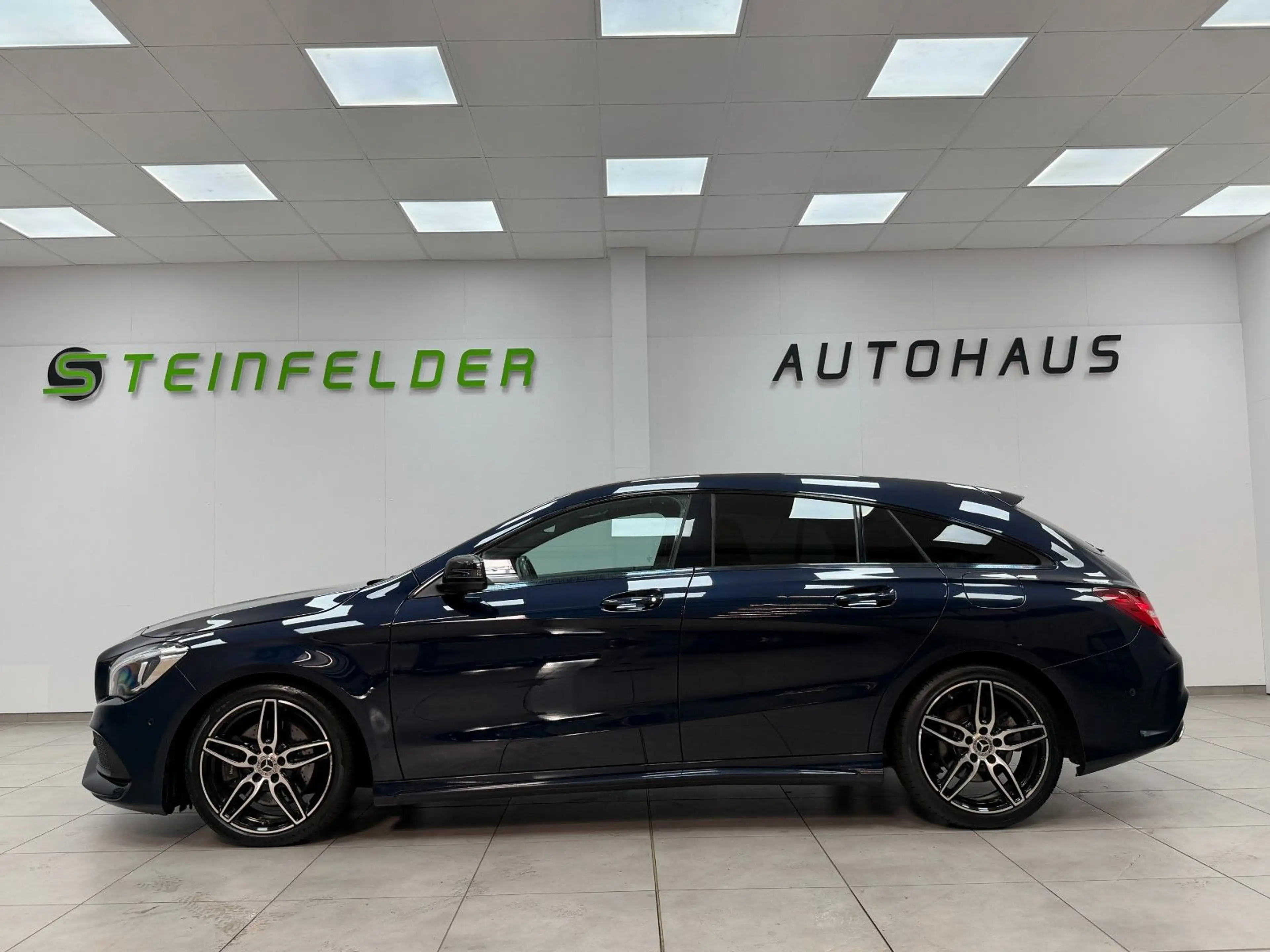 Mercedes-Benz CLA 220 / AMG / AHK / NIGHT PAKET — photo 4