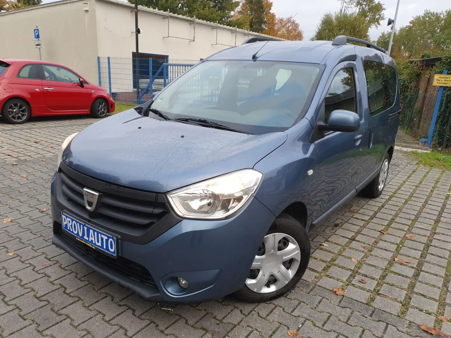 Dacia Dokker 1.5 dci Laureate 1 Hand TÜV 03/2027 Blau - 1