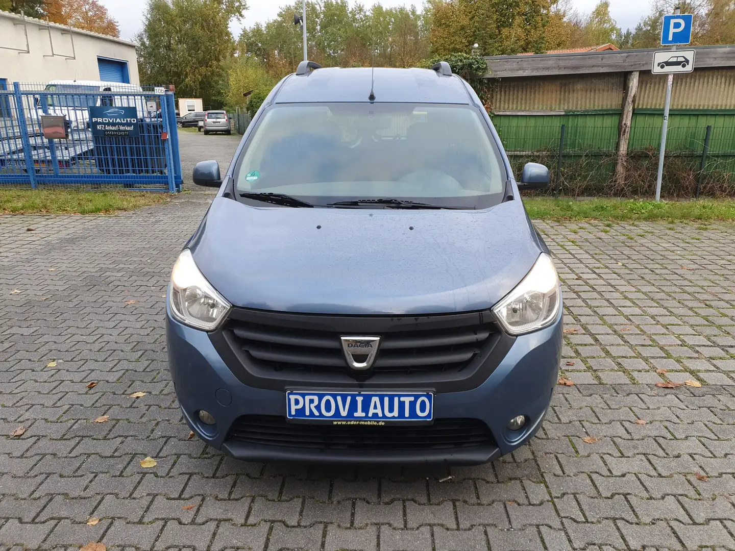 Dacia Dokker 1.5 dci Laureate 1 Hand TÜV 03/2027 Blau - 2
