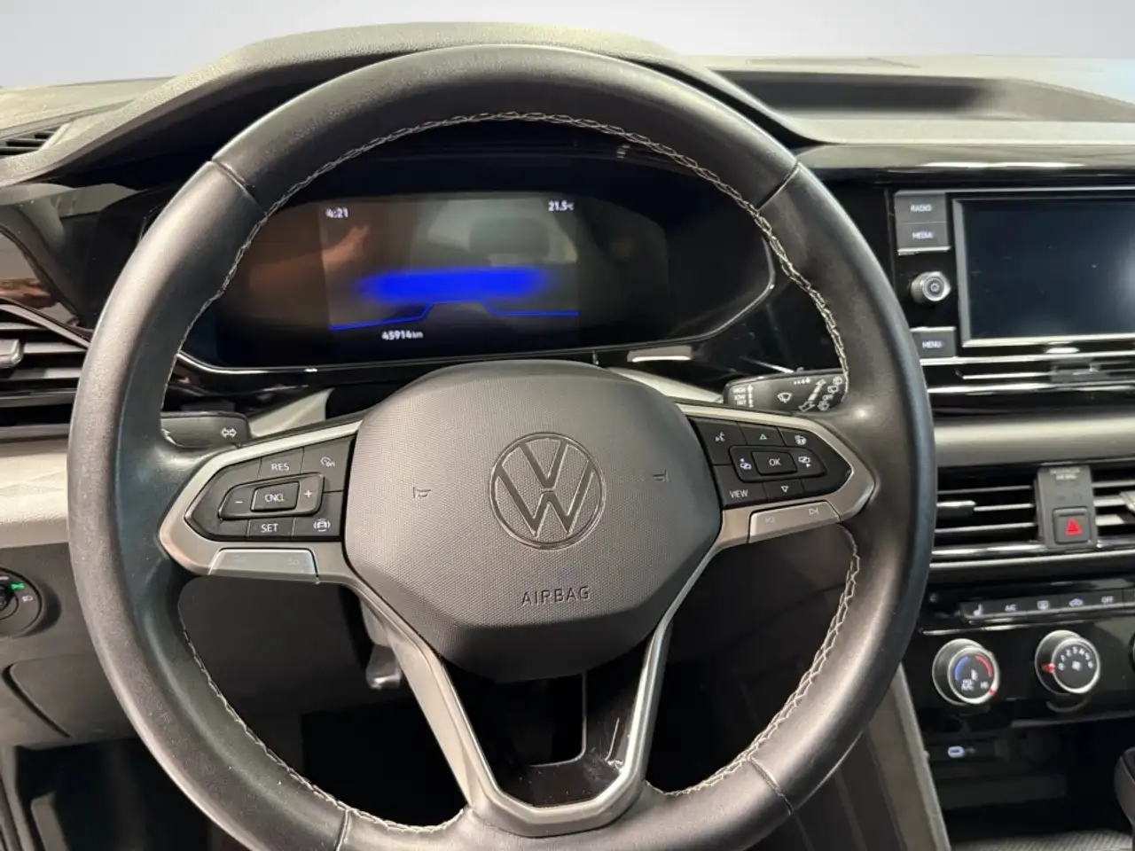 Volkswagen Taos снимка Volkswagen Taos