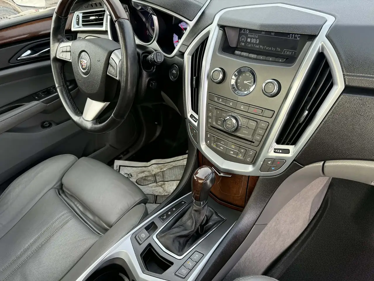 Cadillac SRX снимка Cadillac SRX