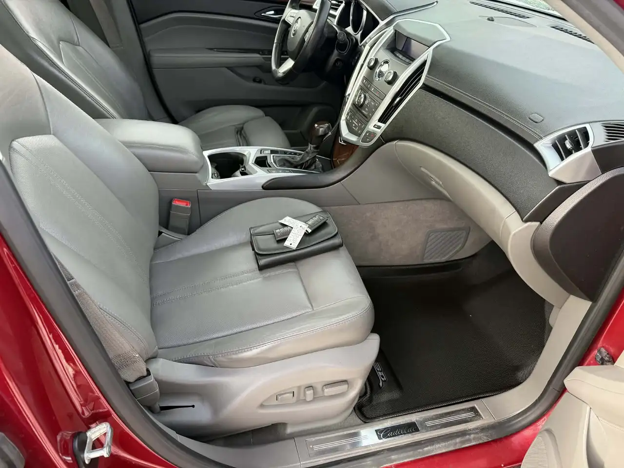 Cadillac SRX снимка Cadillac SRX