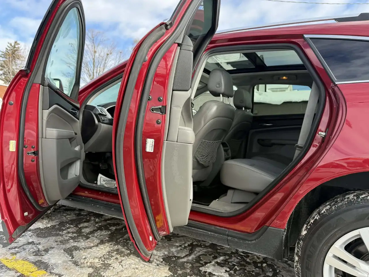 Cadillac SRX снимка Cadillac SRX