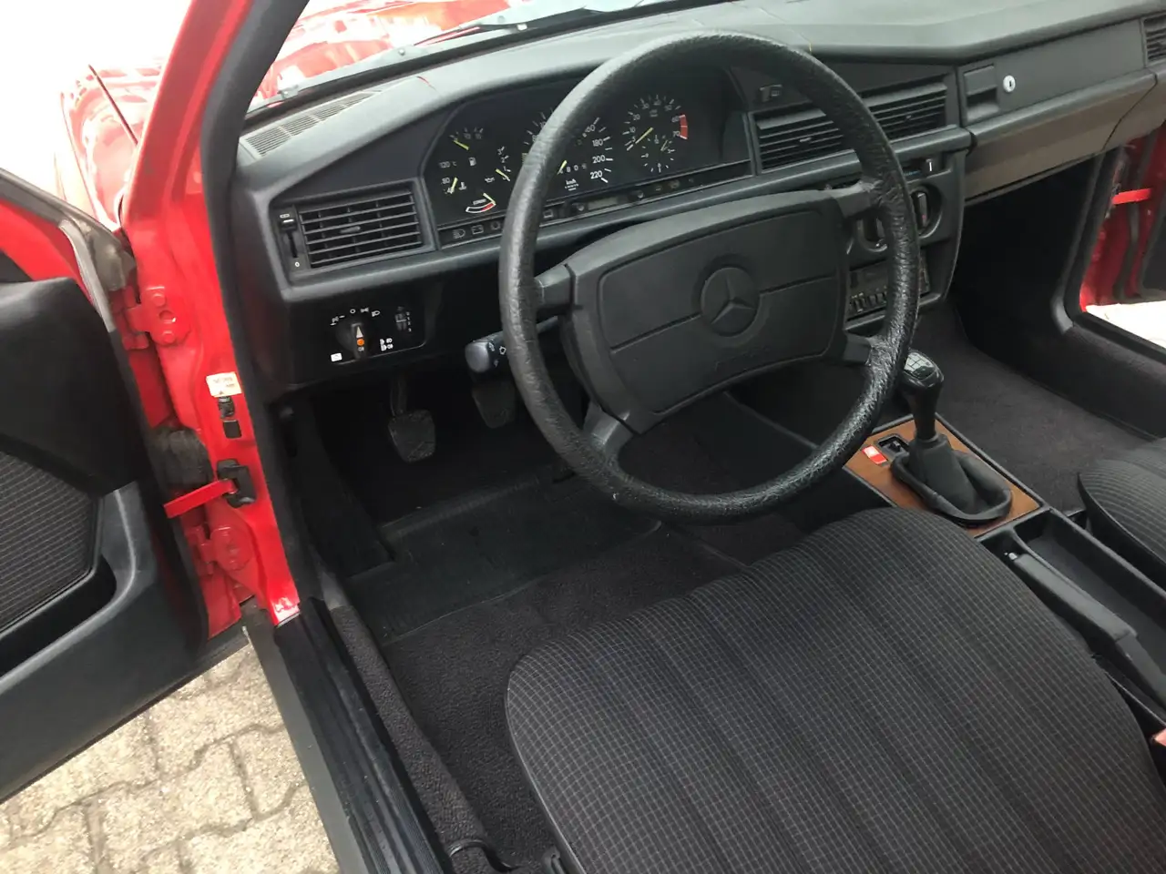 Mercedes-Benz 190 E* 5-Gang*Klima*, foto 10