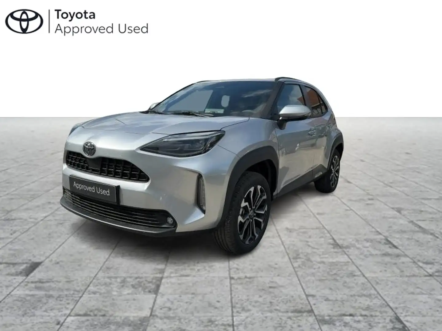 Toyota Yaris Cross Dynamic Plus Plateado - 1