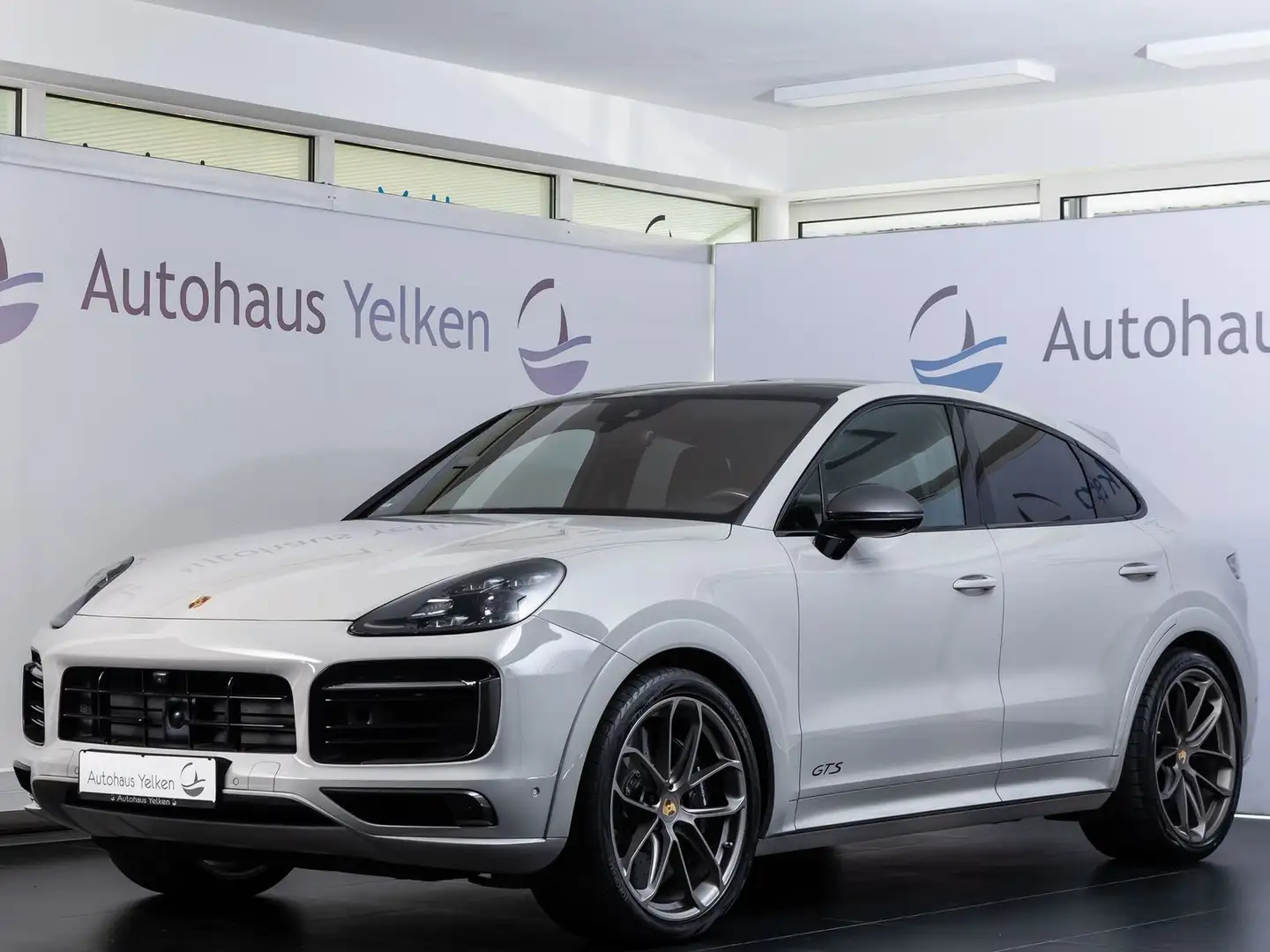 Porsche Cayenne Coupé GTS - GT-Leichtbau*Carbon*Keramik* Grau - 2
