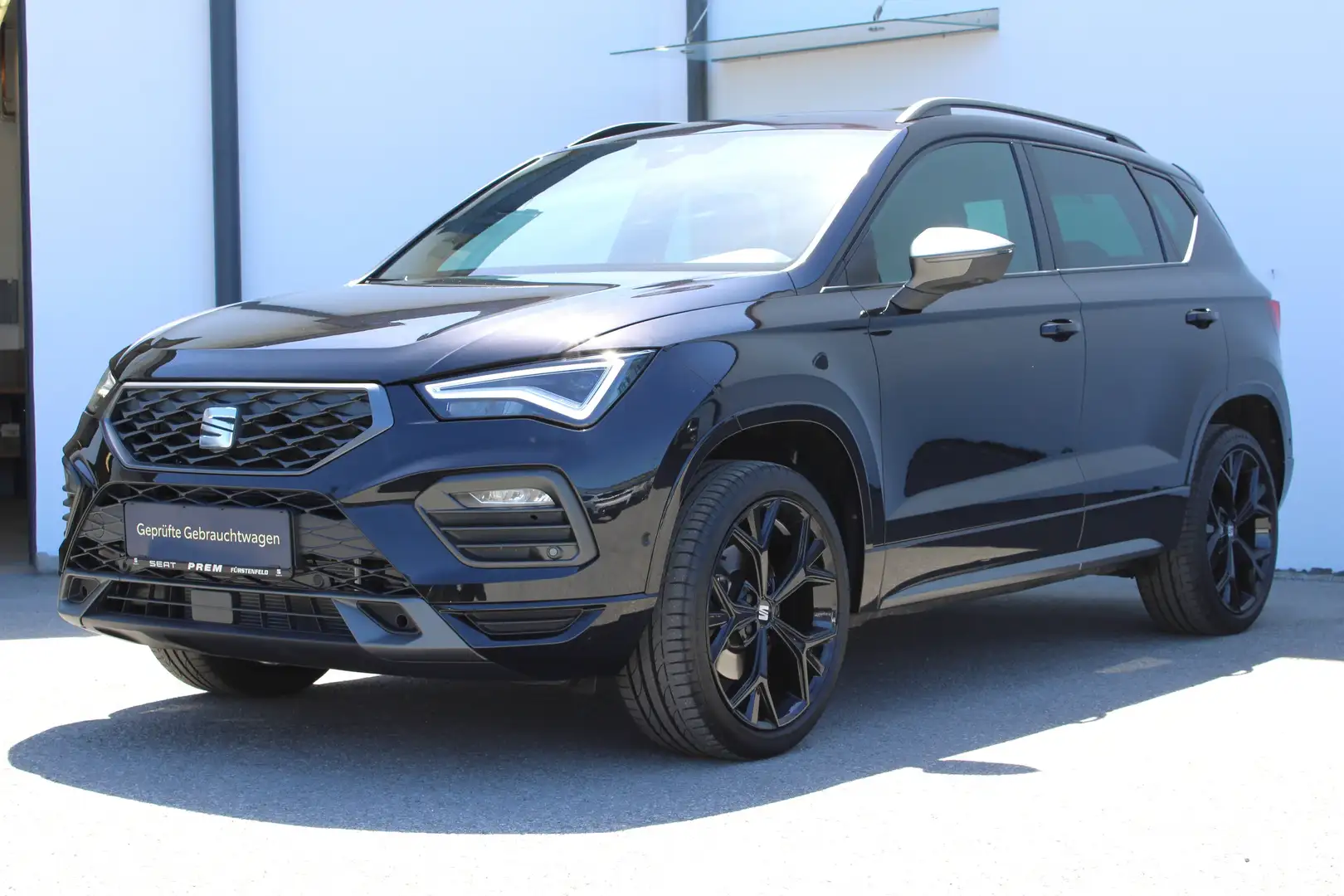 SEAT Ateca FR 1.5 TSI ACT DSG mit STANDHEIZUNG/MEGAVOLL Schwarz - 2