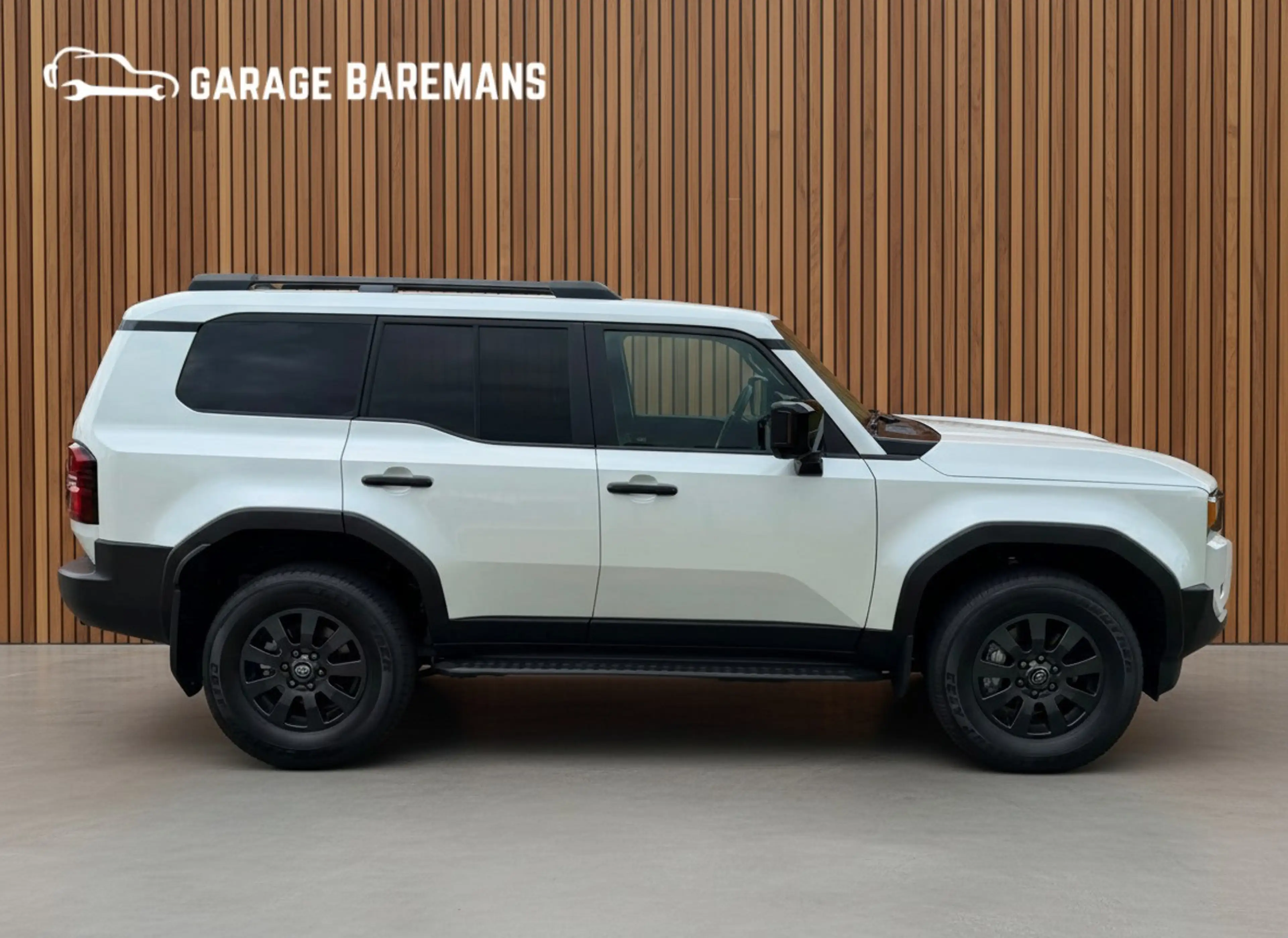 Toyota Land Cruiser 250 2.8 D-4D Standard Roof Window Van Navigator — photo 8