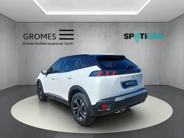 Peugeot 2008 view 5