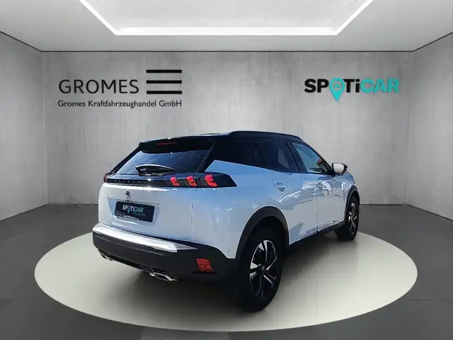 Peugeot 2008 view 3