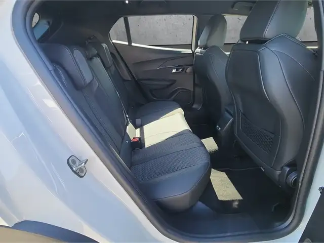 Peugeot 2008 view 14