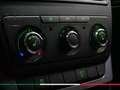 Skoda Yeti Outdoor 2.0 tdi Active 4x4 110cv Gris - thumbnail 16
