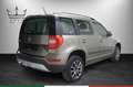 Skoda Yeti Outdoor 2.0 tdi Active 4x4 110cv Gris - thumbnail 4