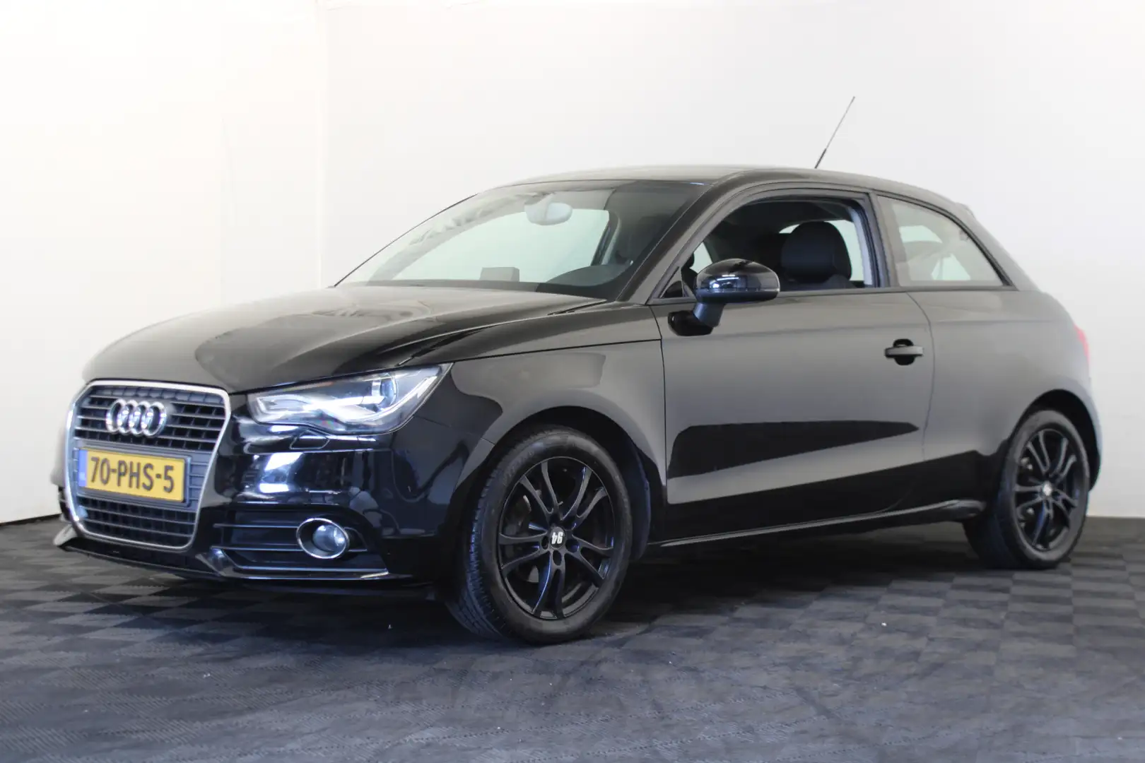 Audi A1 1.2 TFSI Ambition Pro Line Business | cruise | nav Zwart - 1