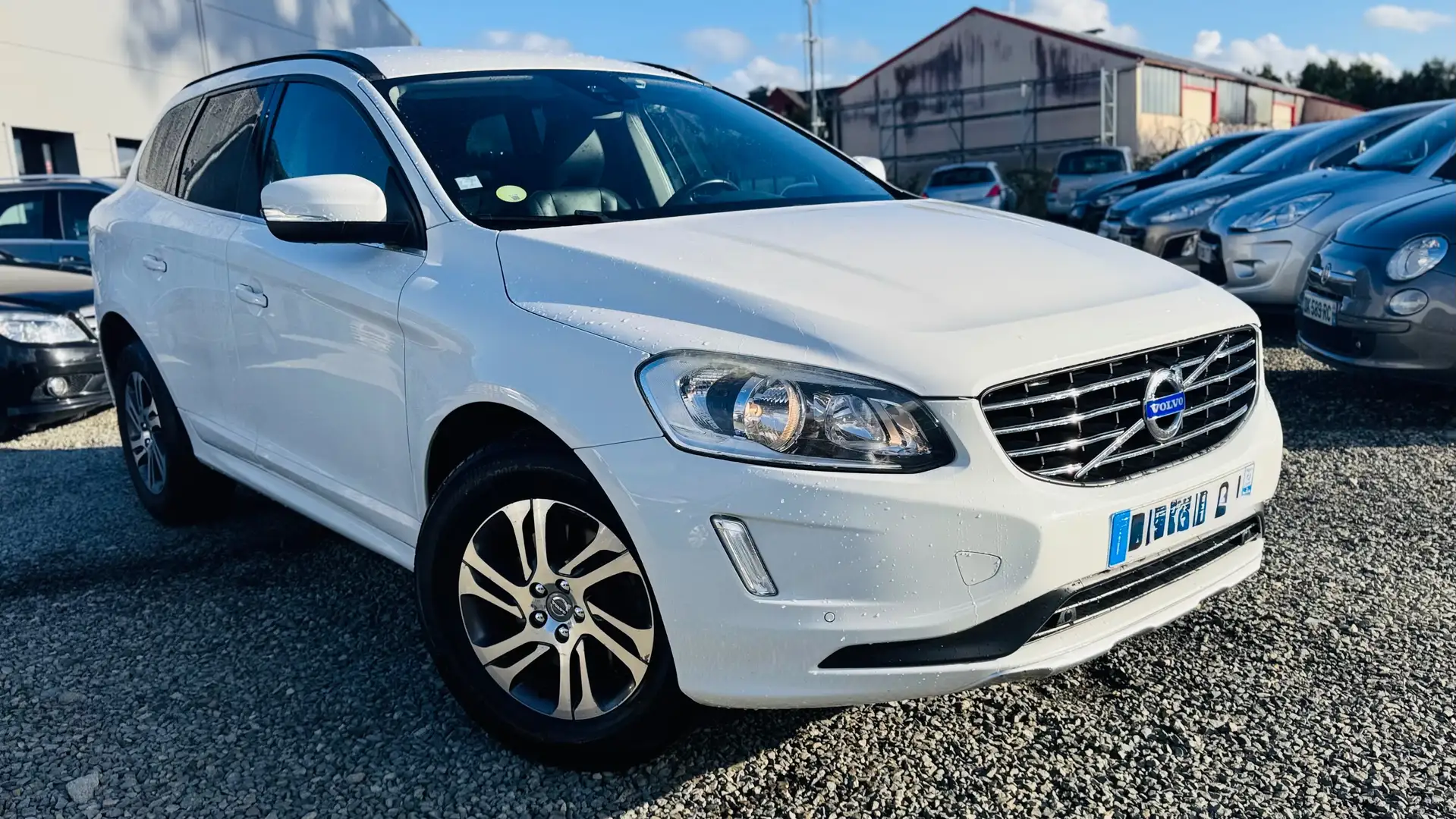 Volvo XC60 XC60 D4 181 ch S Blanc - 1