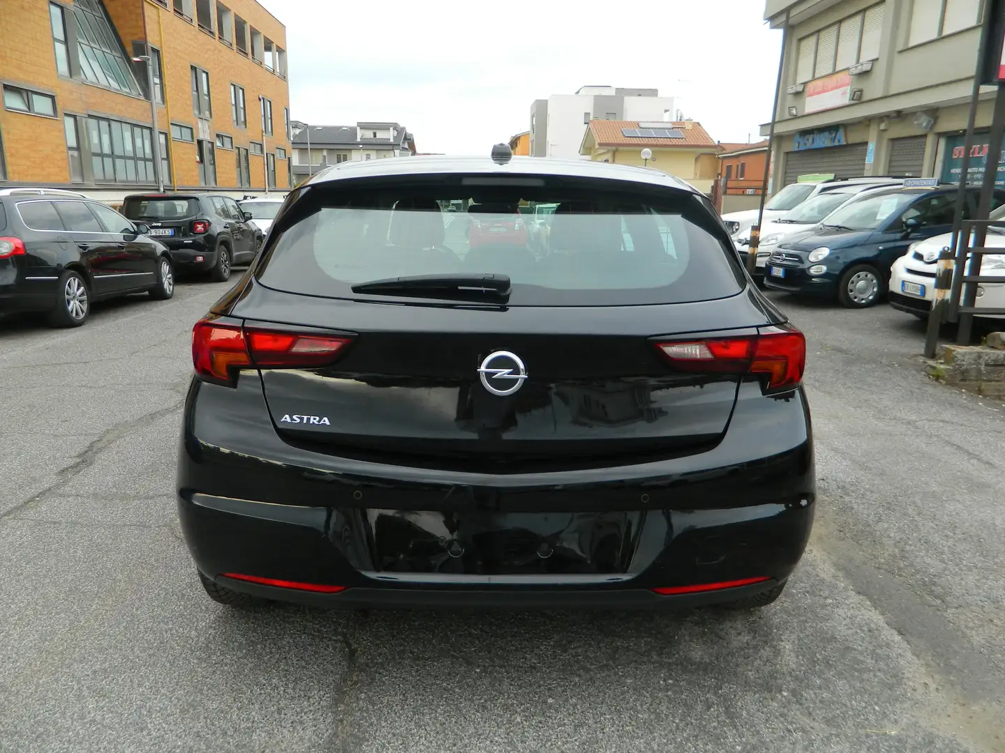 Opel Astra 1.5 CDTI 105CV MT6 5P E6D - UNIPRO TAGLIANDATA Zwart - 2