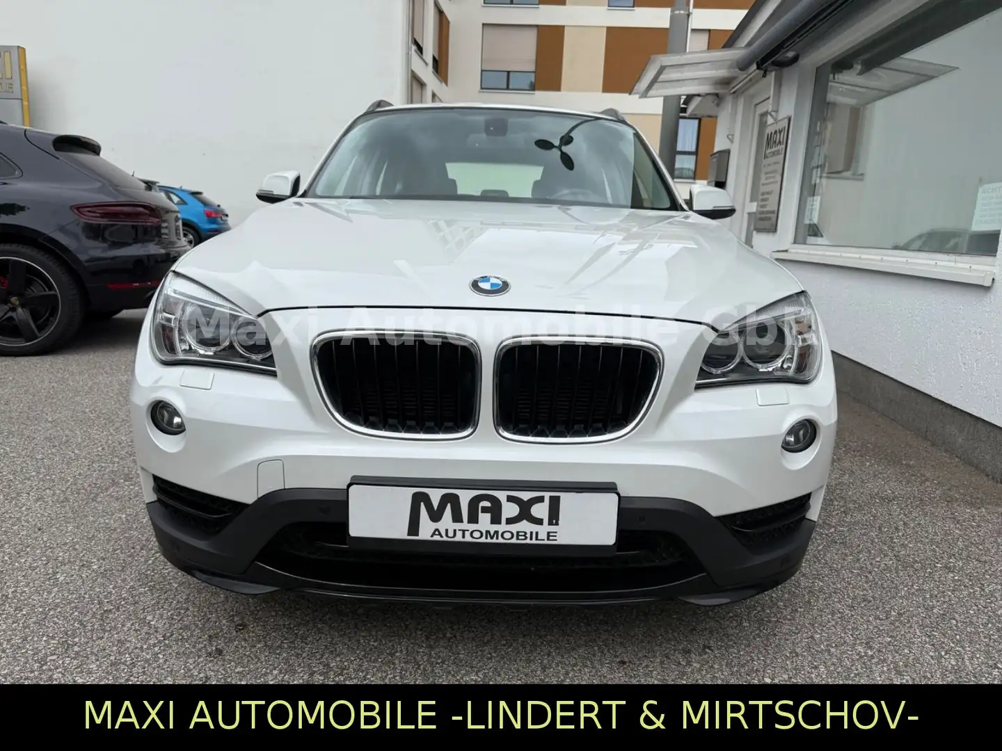 BMW X1 18 d sDrive Sport Line -NAVI-XEN-AHK-PDC-SHZ- Weiß - 2