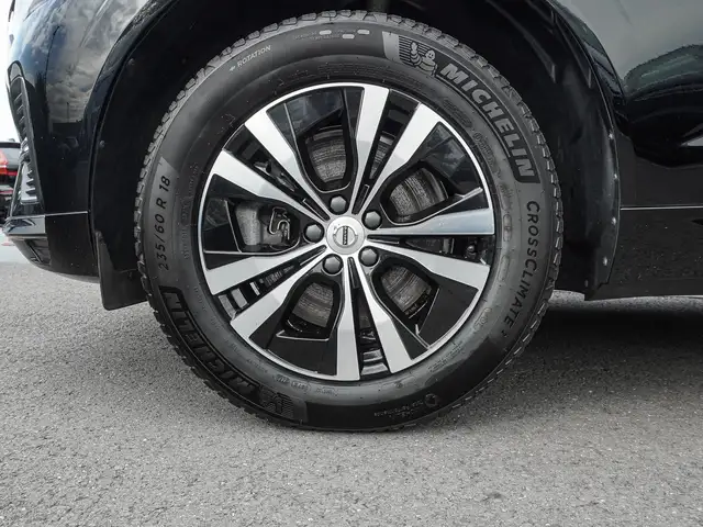 Volvo XC60 view 7