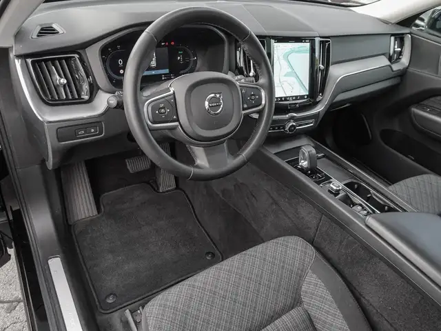 Volvo XC60 view 10