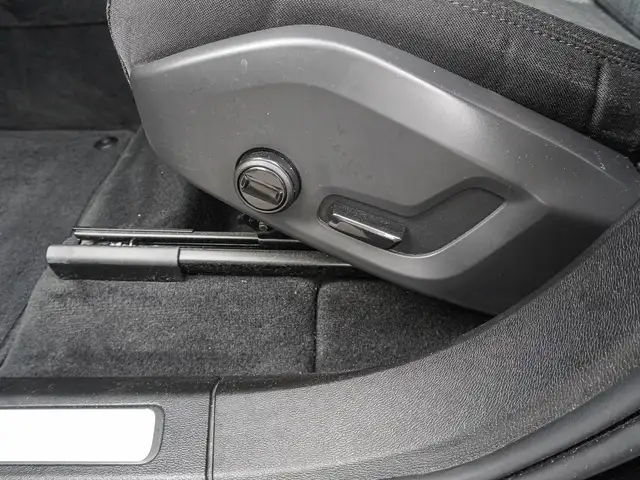 Volvo XC60 view 16