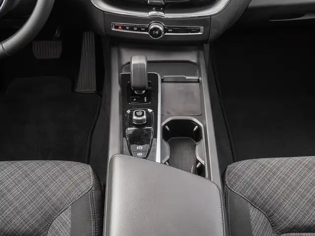 Volvo XC60 view 14